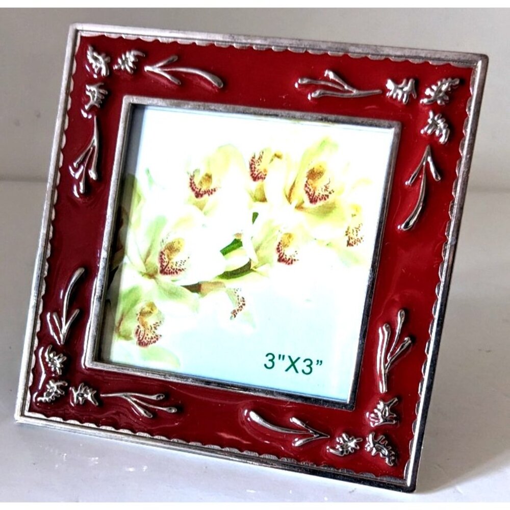 VTG Bombay Picture Photo Square Frame Red Enamel Metal Desk Top 3*3 In.